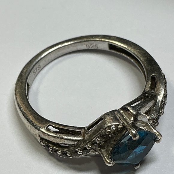 Vintage Sterling Silver STS Blue Topaz Ring. Size. 7 - Picture 7 of 8